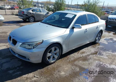2006 BMW 530Xi z USA, uszkodzony, nr VIN WBANF73566CG66811
